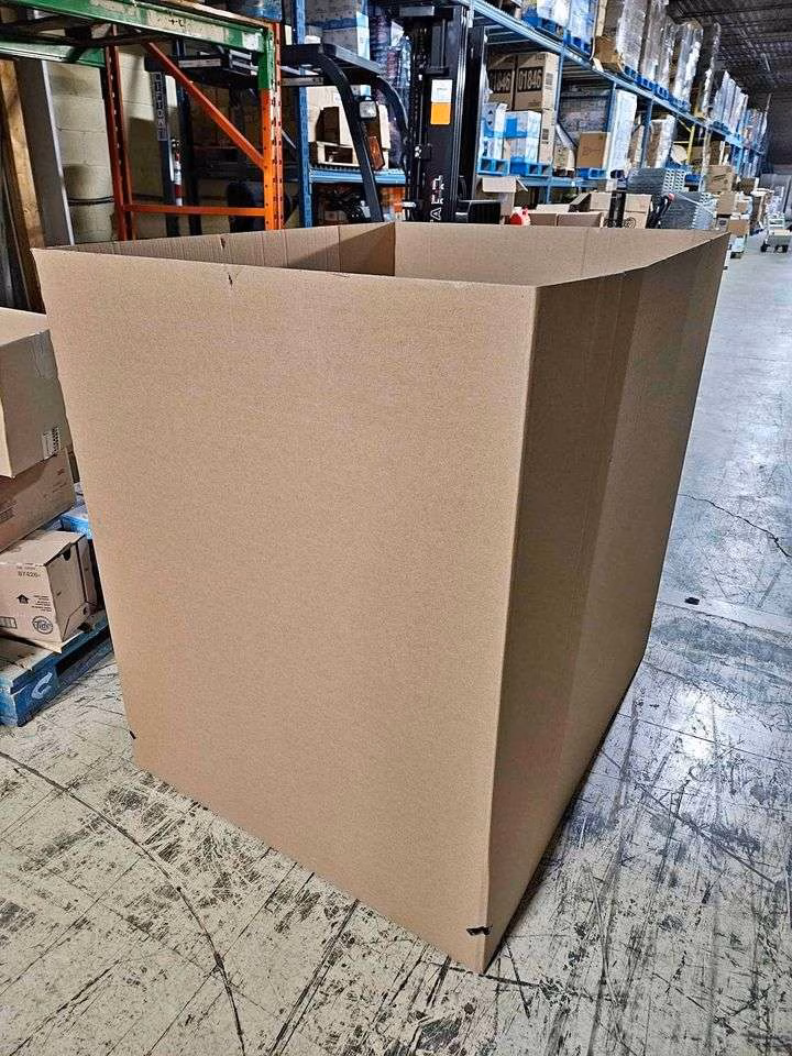 70119 (New Orleans, LA) - 2 Wall Gaylord boxes – gallery image 1