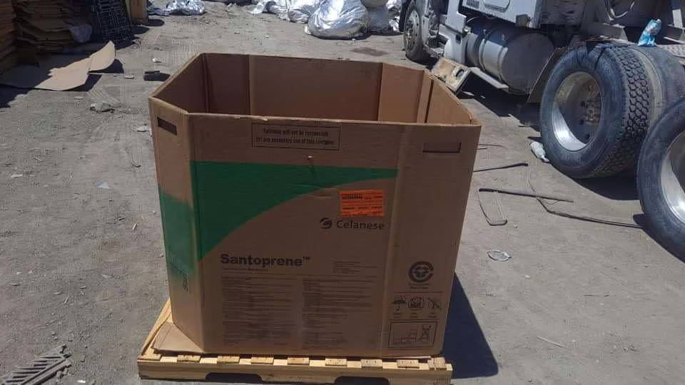 89108 (Las Vegas, NV) - 5 Wall 48 x 45 x 42 Used Gaylord Boxes – gallery image 3
